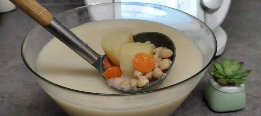 Puchero con verduras y garbanzos en Thermomix®
