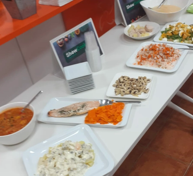 Thermomix TM6 Menú 2: Caldo de pollo, verduras, huevos y arroz.