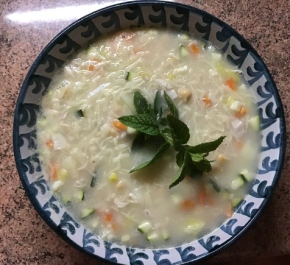 Sopa de puchero con verduras y fideos nº0