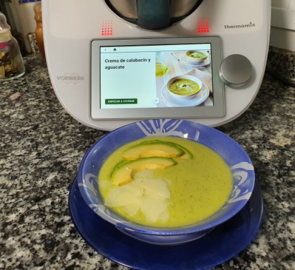 CREMA DE CALABACIN Y AGUACATE CON Thermomix®