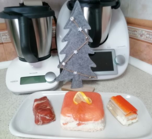 Milhojas de Salmón ahumado, milhojas de jamón serrano y milhojas de surimi,.... Hecho en mi Thermomix® tm6 Málaga