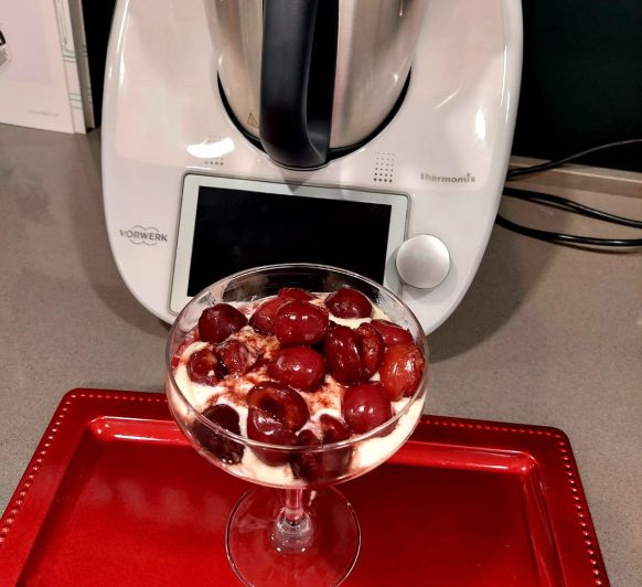 Fresas con mousse de queso y chocolate blanco (Al vacío)