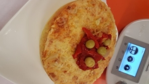 Tortilla de patatas con chorizo al varoma con Thermomix®