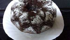 BIZCOCHO ESPONJOSO DE CHOCOLATE